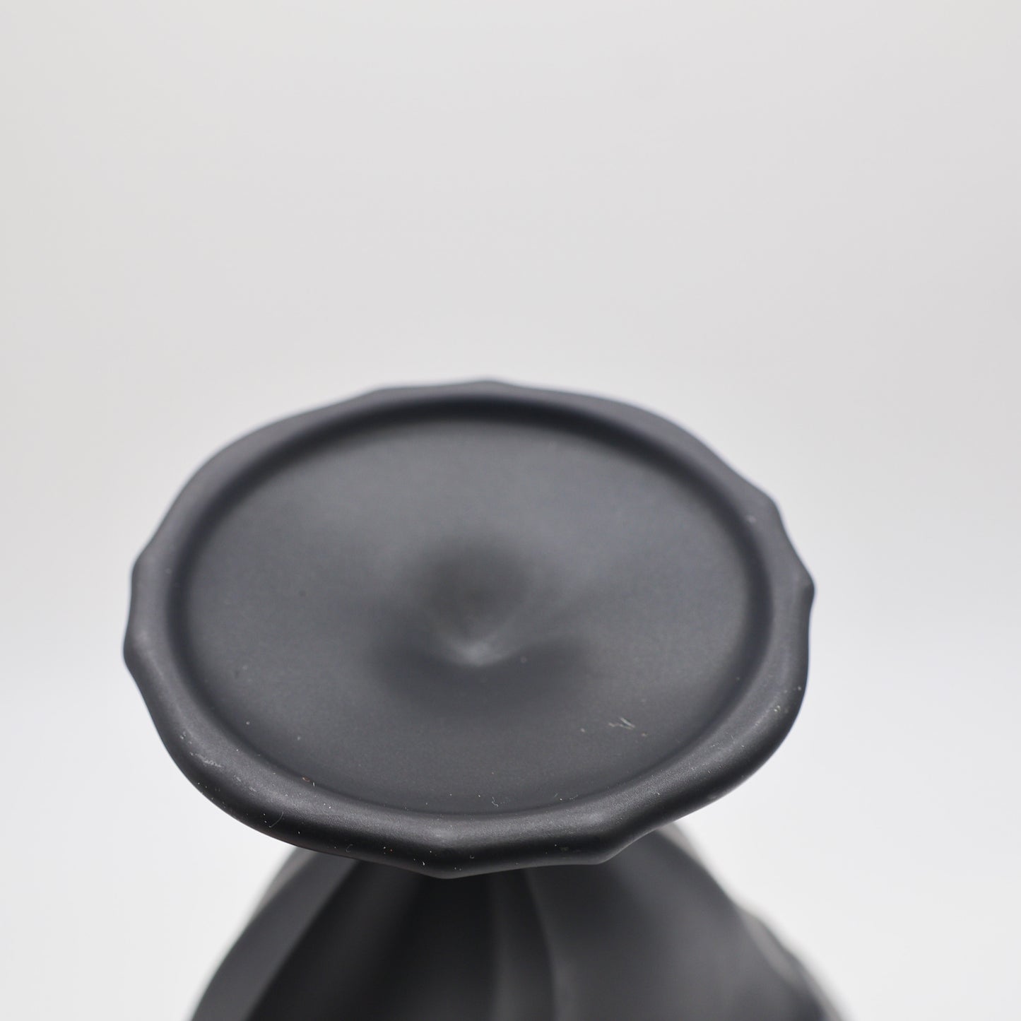 Black Satin Tiffin Fan Vase