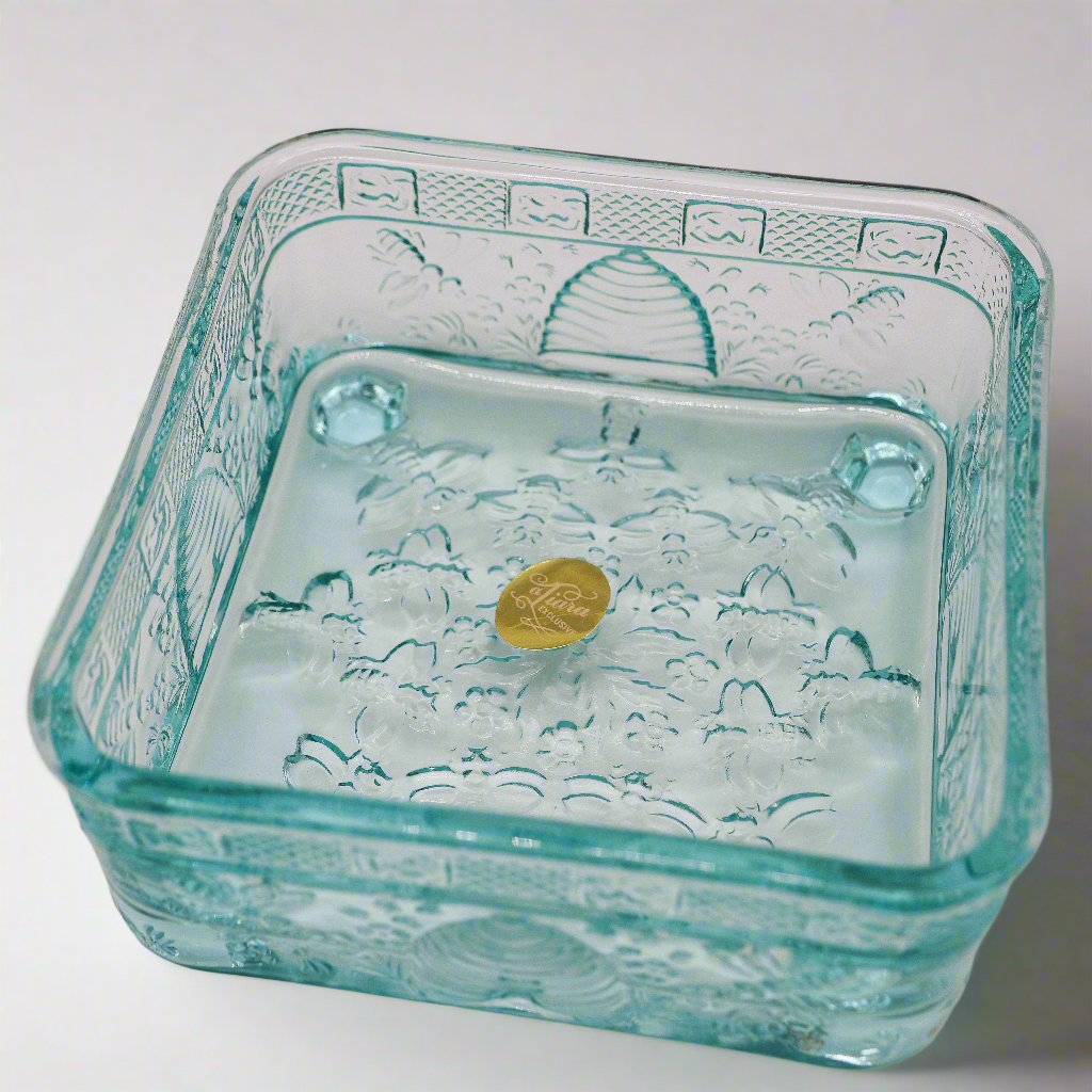 Tiara Glass Honey Bee Glass Candy Dish