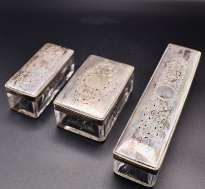 Antique Rosewood Traveling Dressing / Vanity Box with Accessories